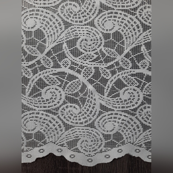 Vintage Pair of Scroll Lace Valance Curtains - Picture 4 of 6